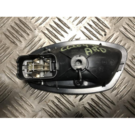 Poignee interieur arriere droit RENAULT CLIO 4 PHASE 2 d’occasion