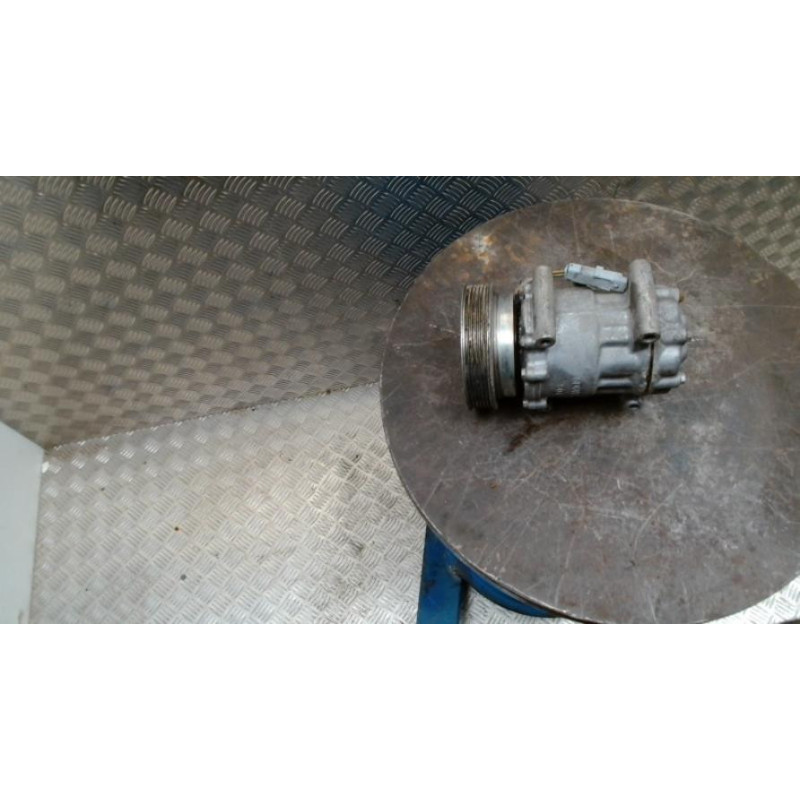 Compresseur clim RENAULT CLIO 3 PHASE 1 d’occasion