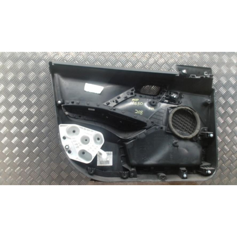 Panneau de porte avant droit PEUGEOT 208 1 PHASE 1 d’occasion