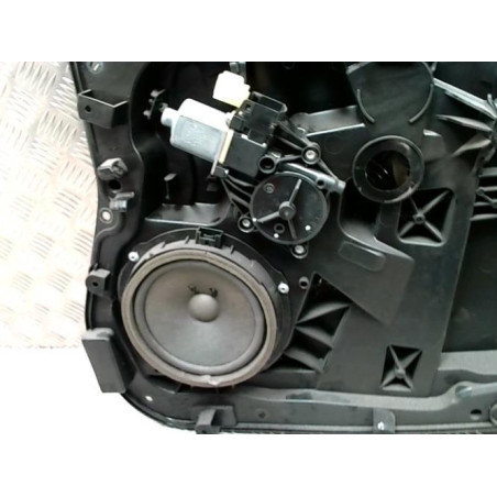 Leve vitre electrique avant droit FORD FIESTA 6 PHASE 1 d’occasion