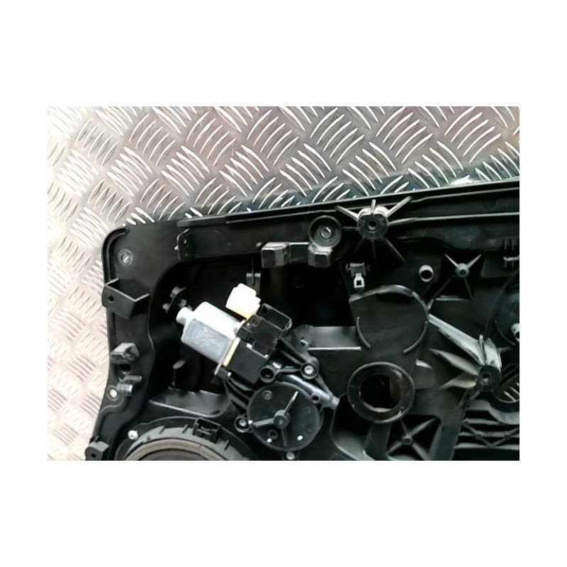 Leve vitre electrique avant droit FORD FIESTA 6 PHASE 1 d’occasion