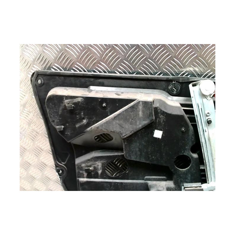 Leve vitre electrique avant droit FORD FIESTA 6 PHASE 1 d’occasion