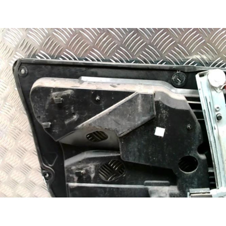 Leve vitre electrique avant droit FORD FIESTA 6 PHASE 1 d’occasion