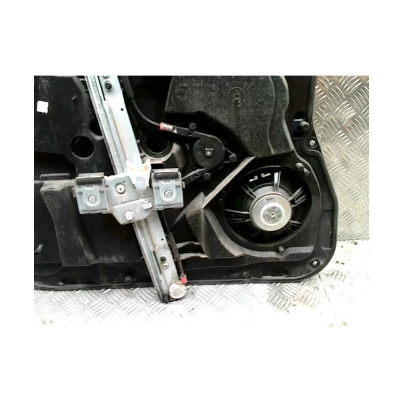 Leve vitre electrique avant droit FORD FIESTA 6 PHASE 1 d’occasion