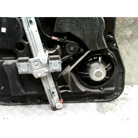 Leve vitre electrique avant droit FORD FIESTA 6 PHASE 1 d’occasion