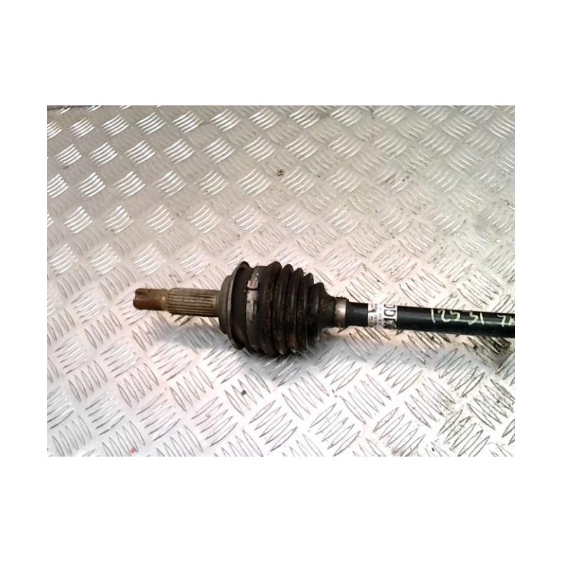 Cardan gauche (transmission) TOYOTA YARIS 2 PHASE 2 d’occasion