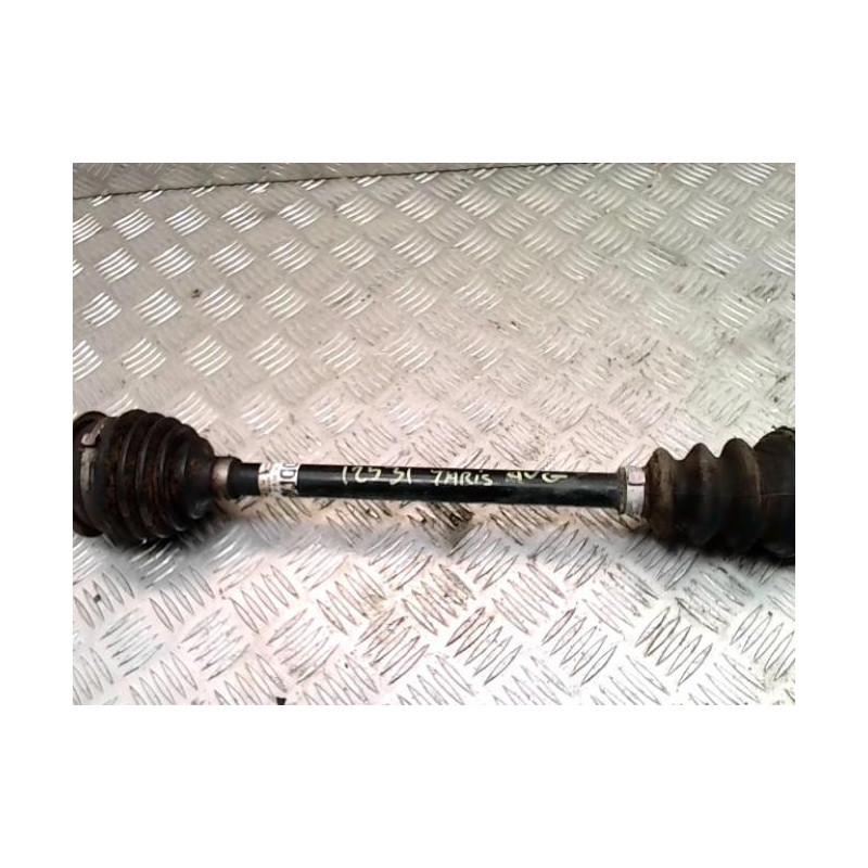 Cardan gauche (transmission) TOYOTA YARIS 2 PHASE 2 d’occasion