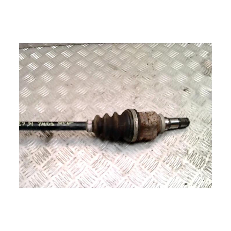 Cardan gauche (transmission) TOYOTA YARIS 2 PHASE 2 d’occasion