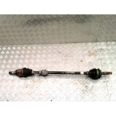 Cardan droit (transmission) TOYOTA YARIS 2 PHASE 2 d’occasion