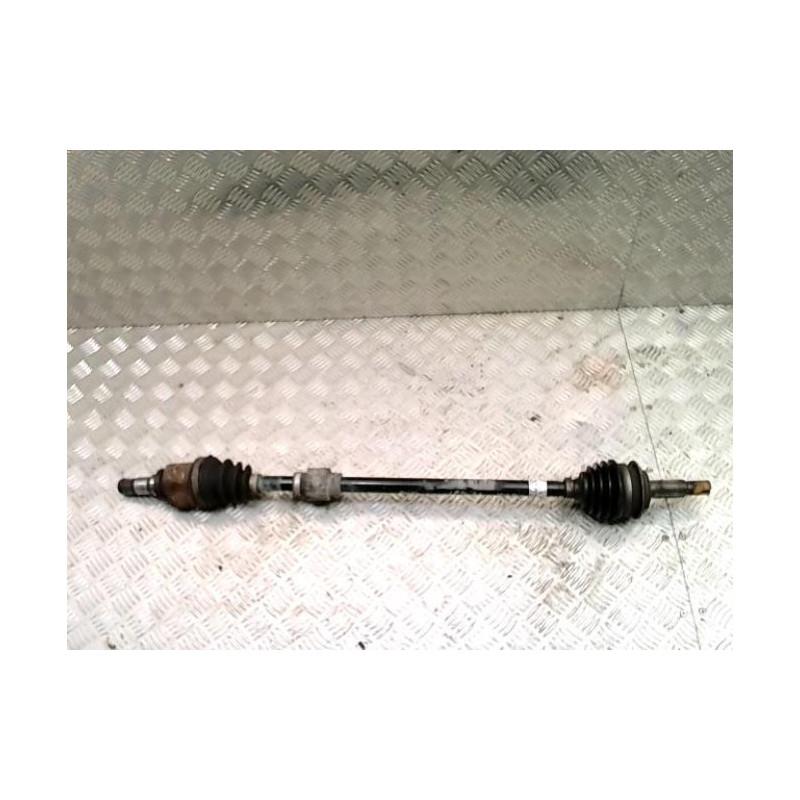 Cardan droit (transmission) TOYOTA YARIS 2 PHASE 2 d’occasion