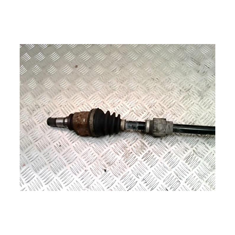 Cardan droit (transmission) TOYOTA YARIS 2 PHASE 2 d’occasion