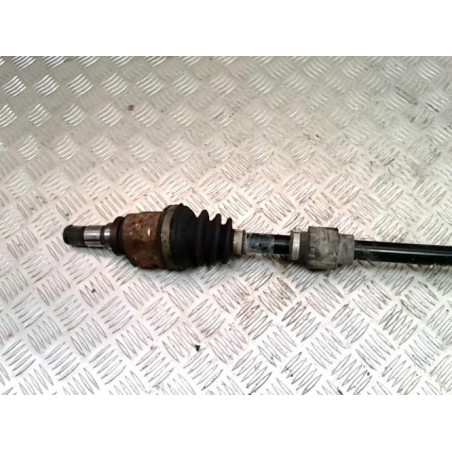 Cardan droit (transmission) TOYOTA YARIS 2 PHASE 2 d’occasion