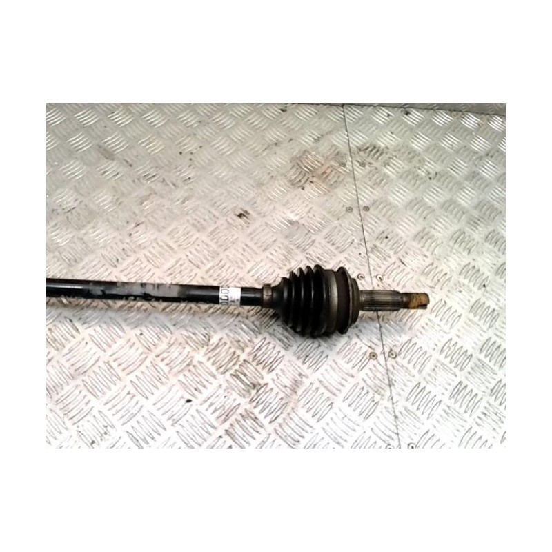 Cardan droit (transmission) TOYOTA YARIS 2 PHASE 2 d’occasion