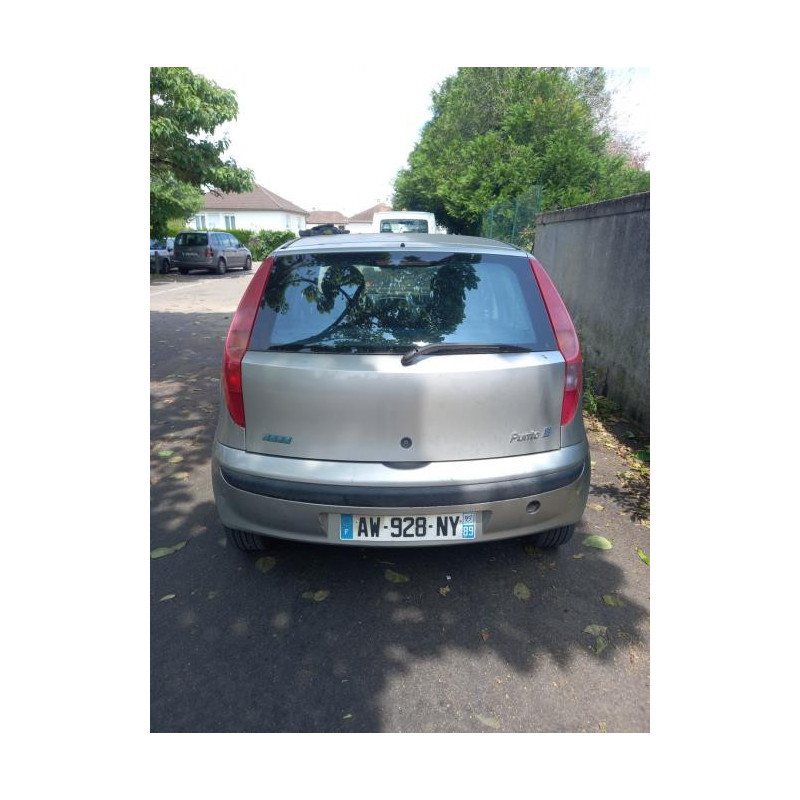 Baie de pare brise FIAT PUNTO 2 PHASE 1 d’occasion