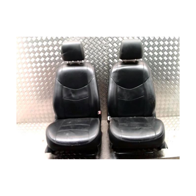 Interieur complet TOYOTA URBAN CRUISER d’occasion