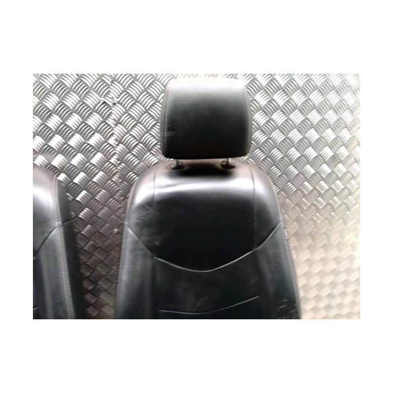 Interieur complet TOYOTA URBAN CRUISER d’occasion