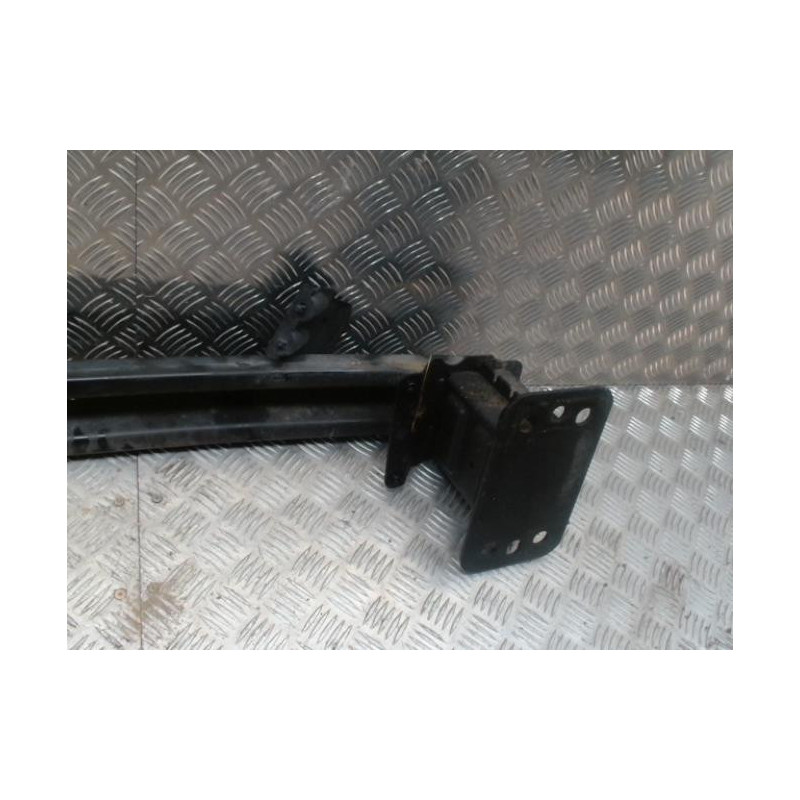 Renfort pare choc avant (traverse) FORD FIESTA 5 PHASE 1 d’occasion