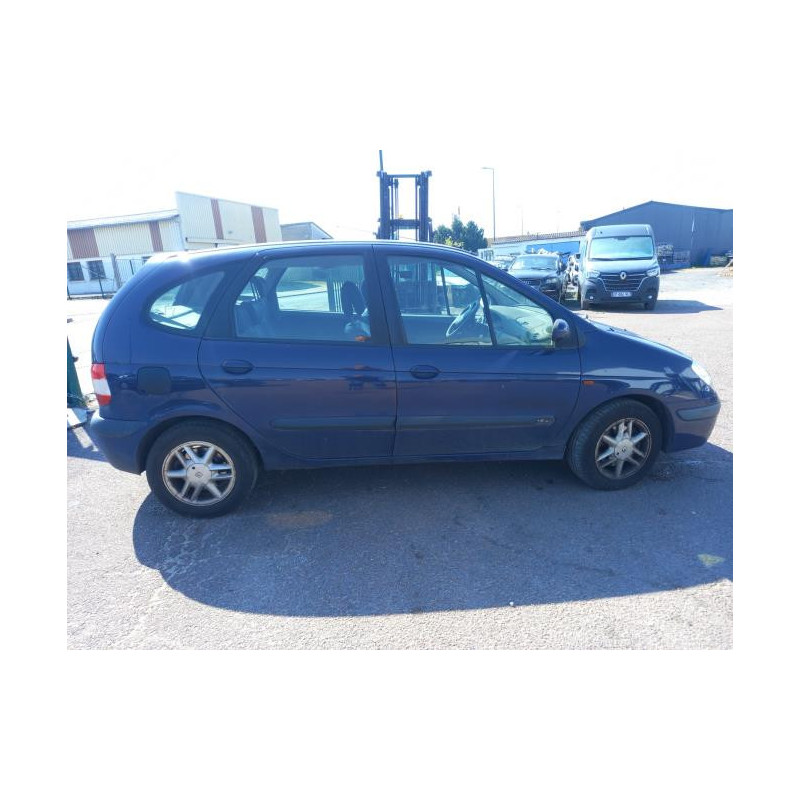 Pare choc avant RENAULT SCENIC 1 PHASE 2 d’occasion