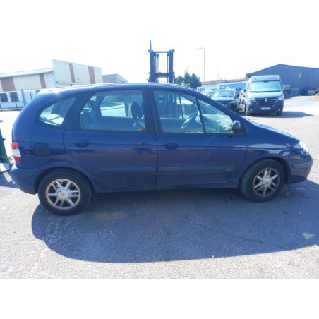 Pare choc avant RENAULT SCENIC 1 PHASE 2 d’occasion