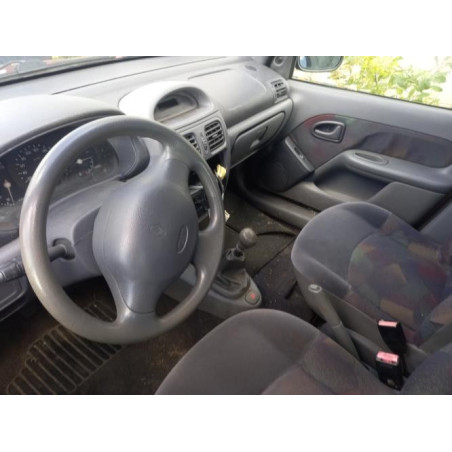 Crochet de remorquage RENAULT CLIO 2 PHASE 1 d’occasion