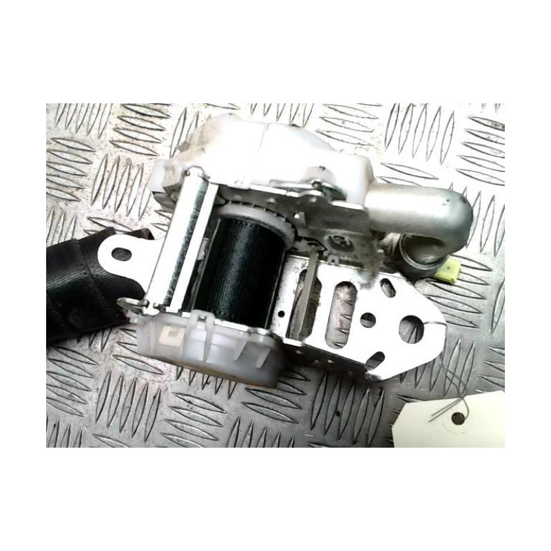 Ceinture avant gauche TOYOTA RAV4 3 PHASE 3 d’occasion