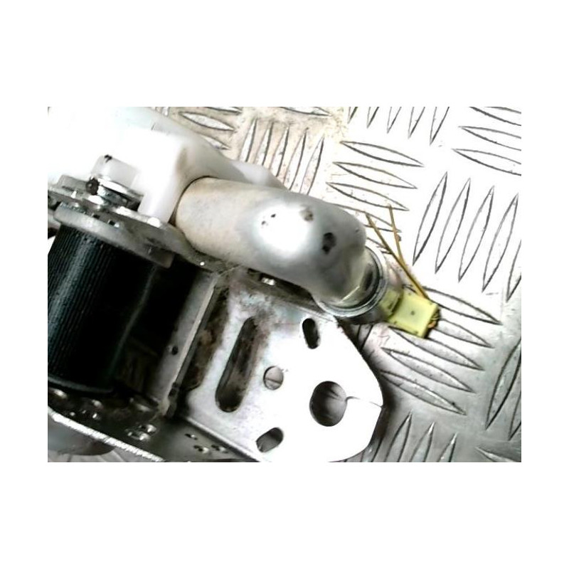 Ceinture avant gauche TOYOTA RAV4 3 PHASE 3 d’occasion