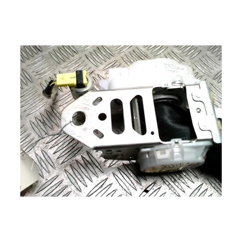 Ceinture avant droit TOYOTA RAV4 3 PHASE 3 d’occasion