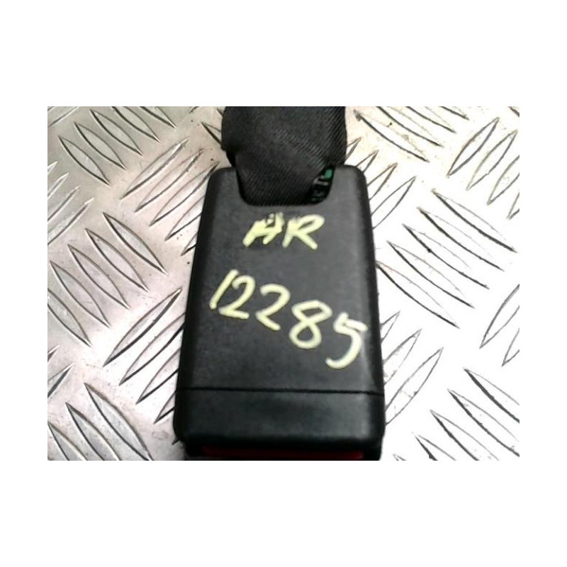 Attache ceinture arriere centrale CITROEN C1 2 d’occasion