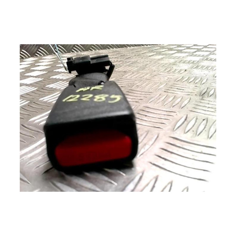 Attache ceinture arriere centrale CITROEN C1 2 d’occasion