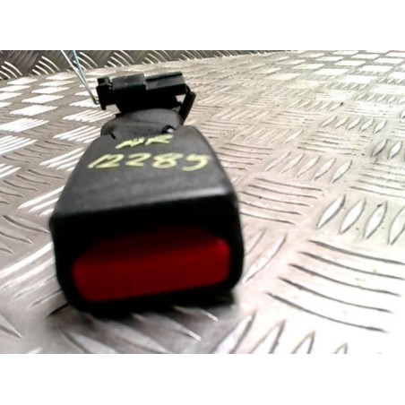 Attache ceinture arriere centrale CITROEN C1 2 d’occasion
