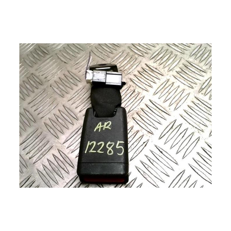 Attache ceinture arriere centrale CITROEN C1 2 d’occasion