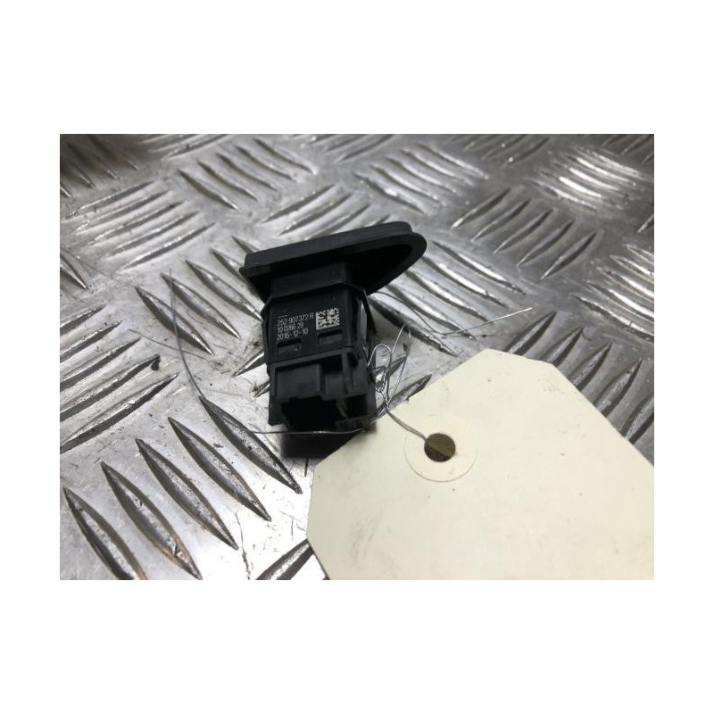 Bouton de warning RENAULT CLIO 4 PHASE 2 d’occasion