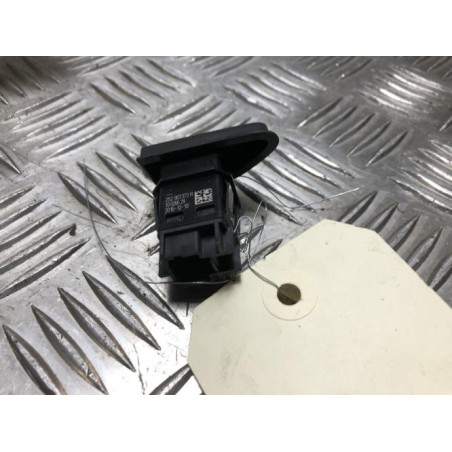 Bouton de warning RENAULT CLIO 4 PHASE 2 d’occasion