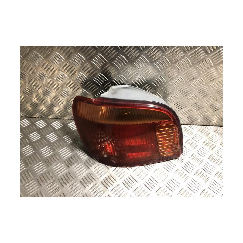 Feu arriere principal gauche (feux) TOYOTA YARIS 1 PHASE 2 d’occasion