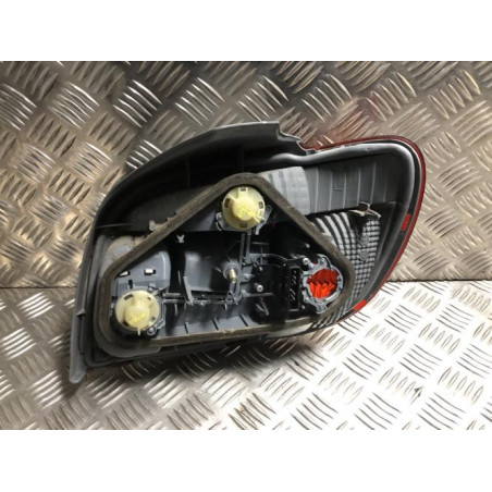 Feu arriere principal gauche (feux) TOYOTA YARIS 1 PHASE 2 d’occasion