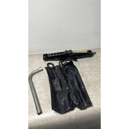 Cric (Ensemble depannage) AUDI A3 3 PHASE 1 d’occasion