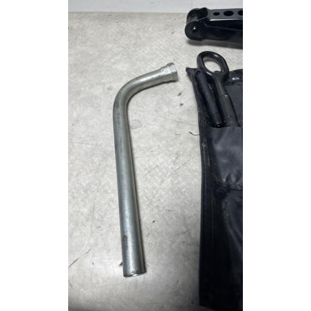 Cric (Ensemble depannage) AUDI A3 3 PHASE 1 d’occasion