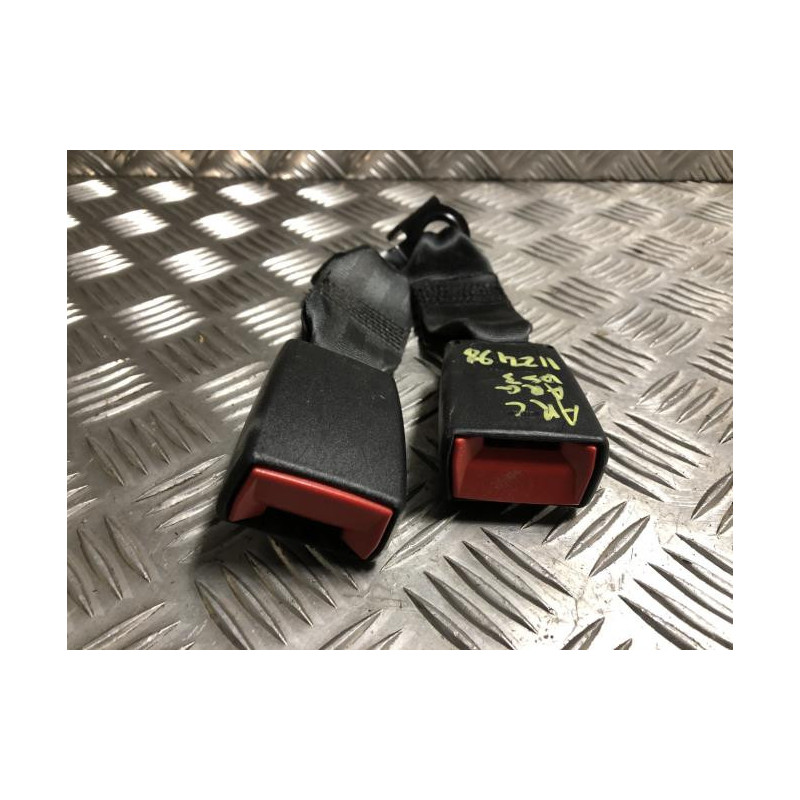 Attache ceinture arriere centrale DS DS3 PHASE 2 d’occasion