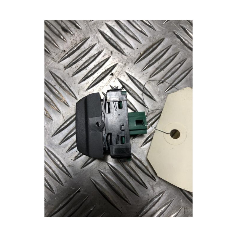 Bouton/Interrupteur RENAULT CLIO 4 PHASE 2 d’occasion