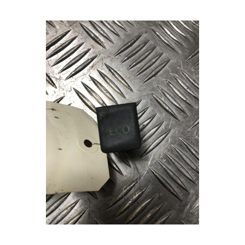 Bouton/Interrupteur RENAULT CLIO 4 PHASE 2 d’occasion