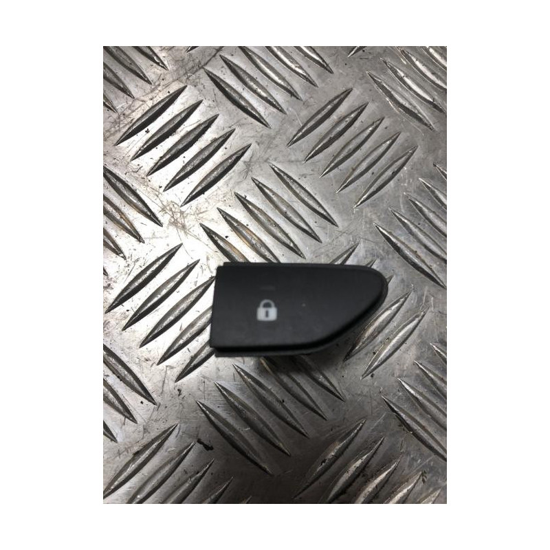 Bouton/Interrupteur RENAULT CLIO 4 PHASE 2 d’occasion