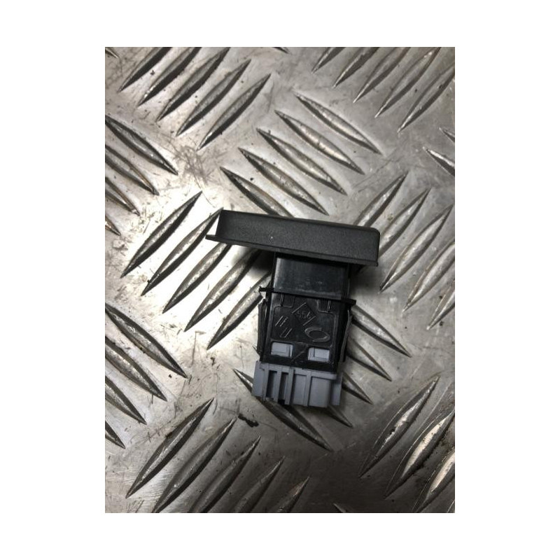Bouton/Interrupteur RENAULT CLIO 4 PHASE 2 d’occasion