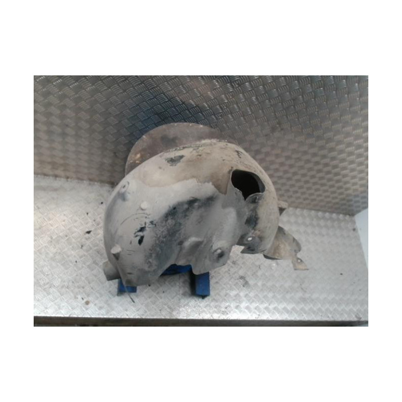 Pare boue arriere droit RENAULT CLIO 3 PHASE 1 d’occasion