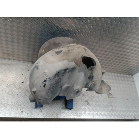 Pare boue arriere droit RENAULT CLIO 3 PHASE 1 d’occasion