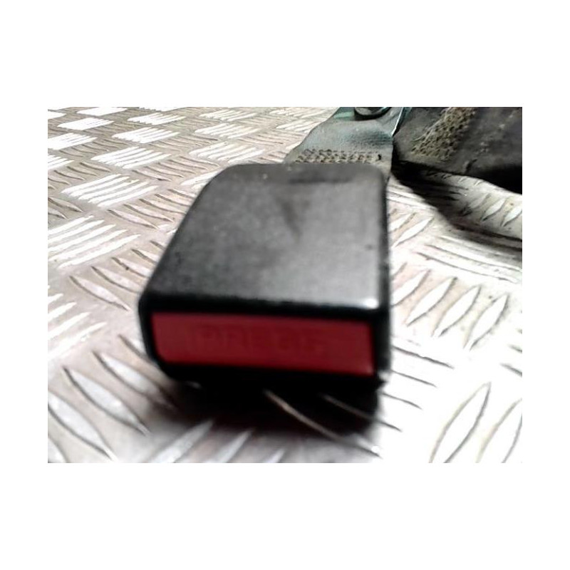 Attache ceinture arriere droit DACIA DUSTER 1 PHASE 1 d’occasion