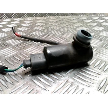 Pompe lave glace avant TOYOTA YARIS 2 PHASE 1 d’occasion