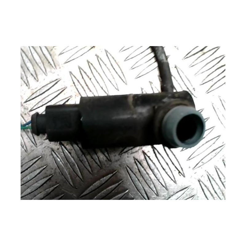 Pompe lave glace avant TOYOTA YARIS 2 PHASE 1 d’occasion