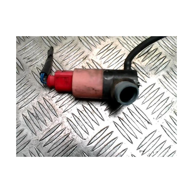 Pompe lave glace avant TOYOTA YARIS 2 PHASE 1 d’occasion