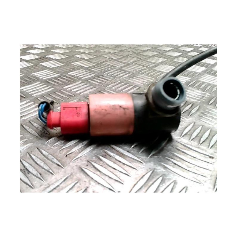 Pompe lave glace avant TOYOTA YARIS 2 PHASE 1 d’occasion