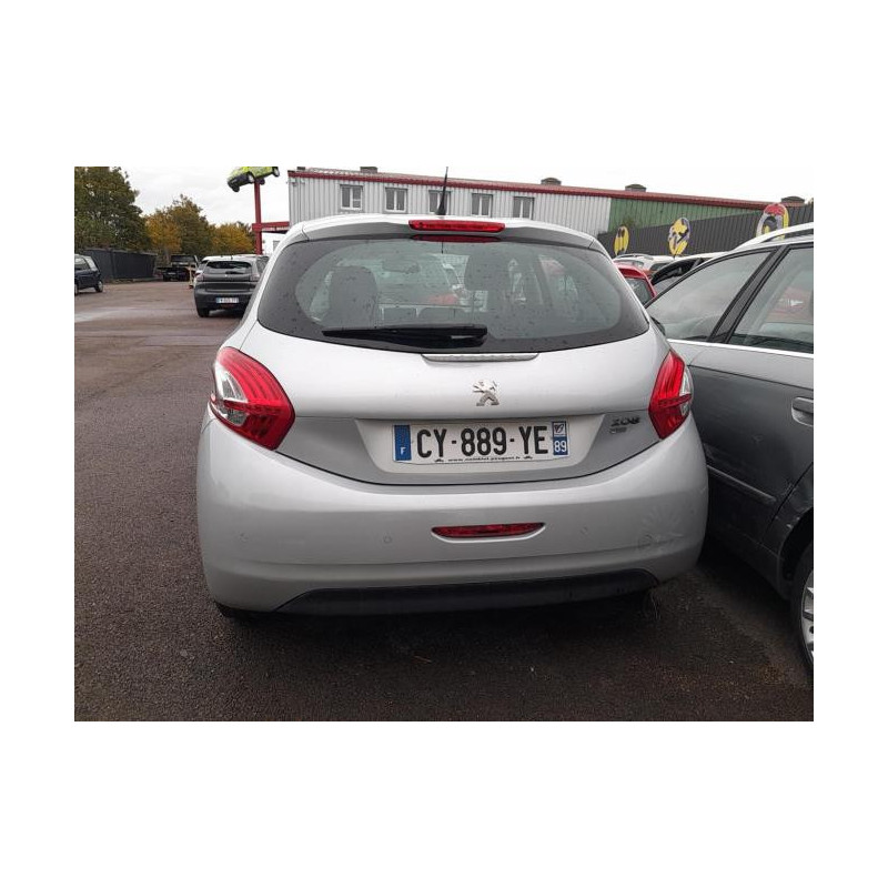 Bras essuie glace avant gauche PEUGEOT 208 1 PHASE 1 d’occasion
